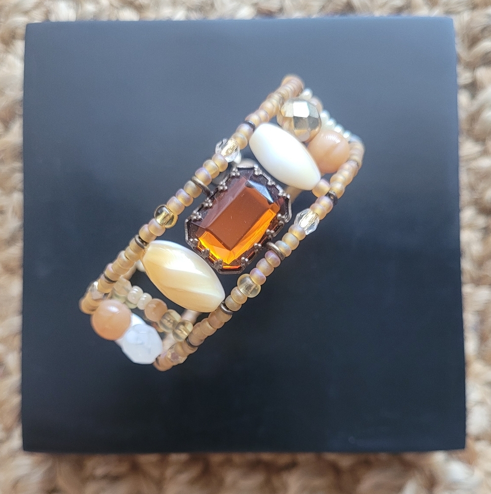 Amber beaded open bracelet - Picture 1 of 5